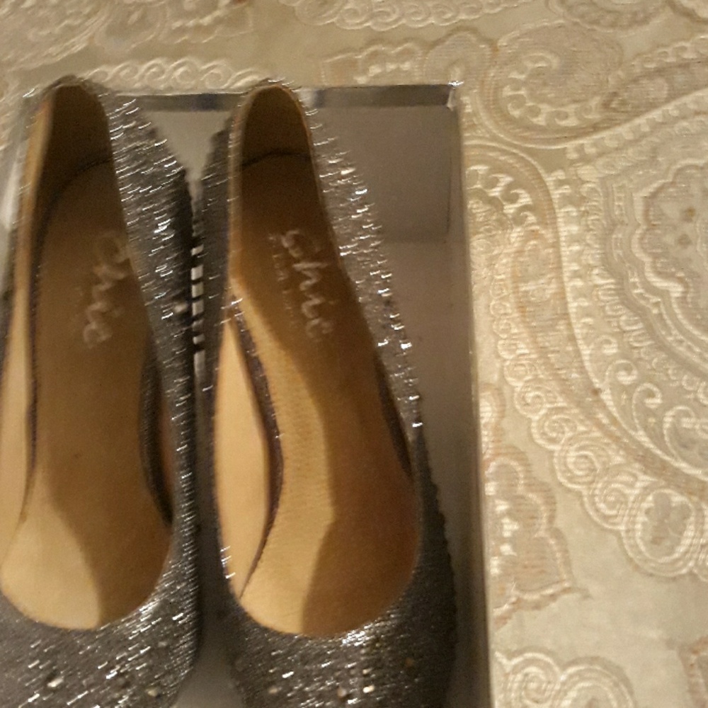 Shoe